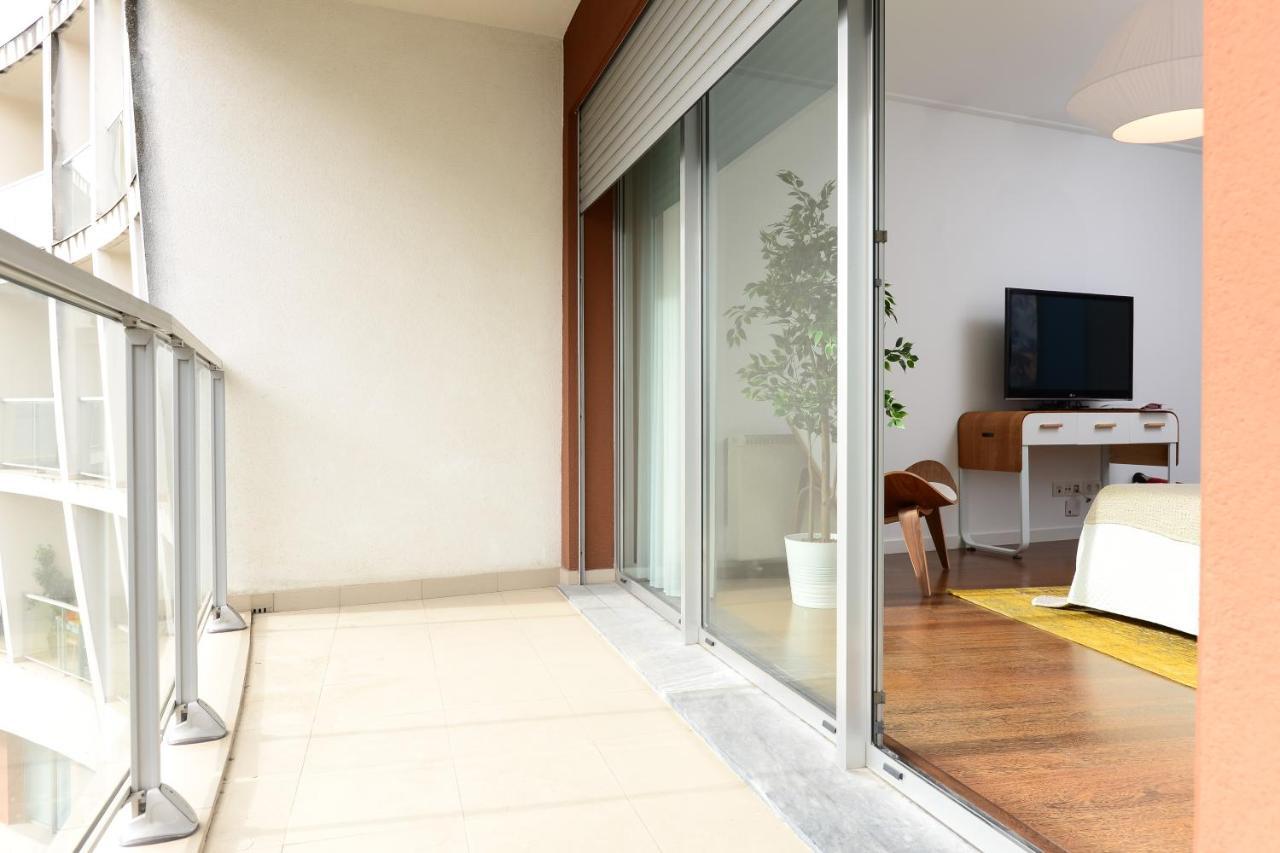 New loft with swimming pool at Parque das Nações! Lisboa Exterior foto