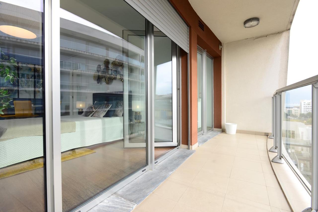 New loft with swimming pool at Parque das Nações! Lisboa Exterior foto